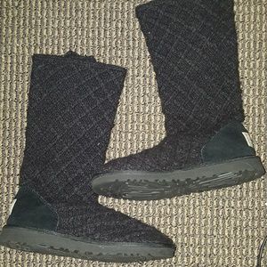 Cardy knit button uggs